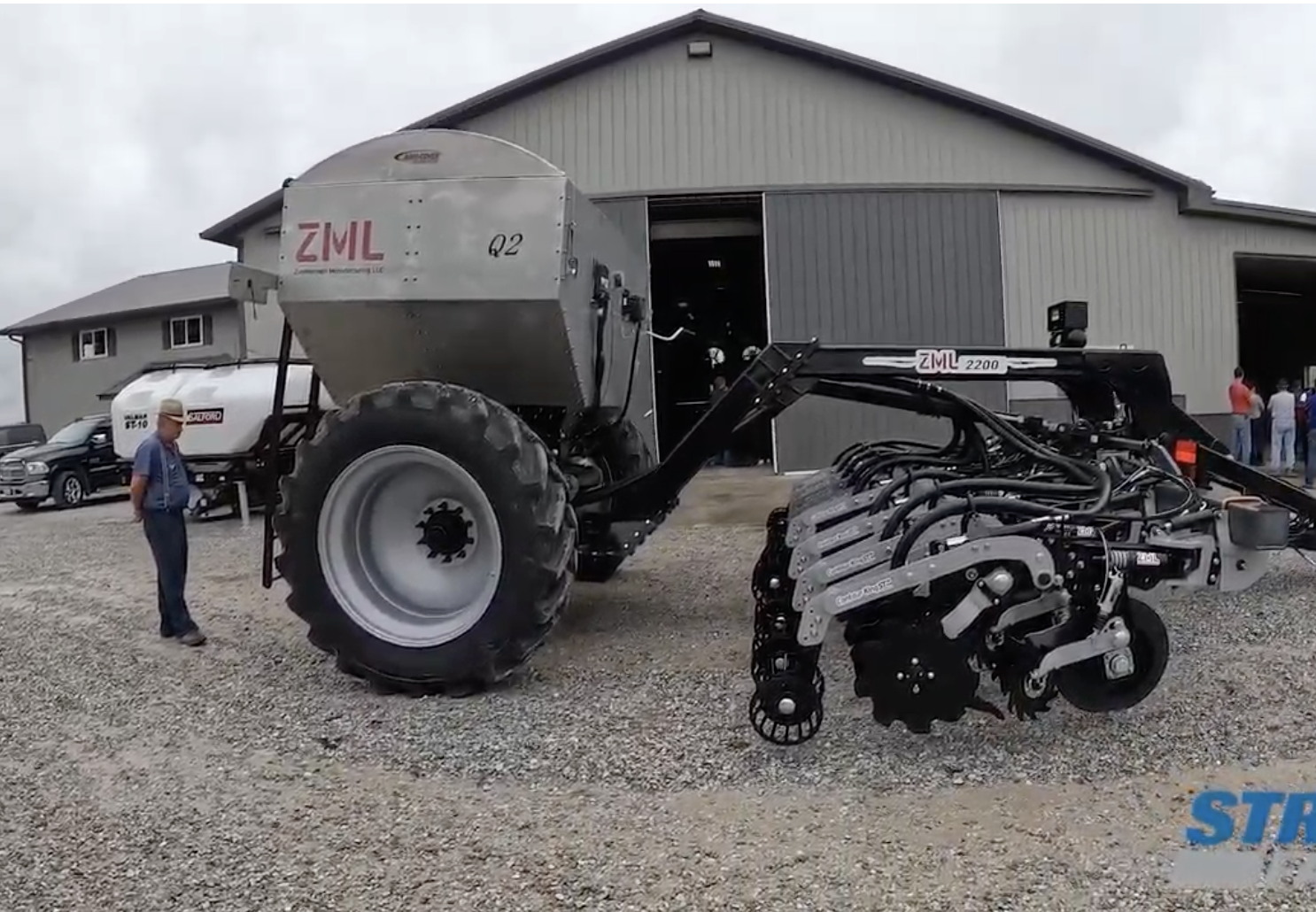 Zimmerman Strip-Till Bar with Cart.png